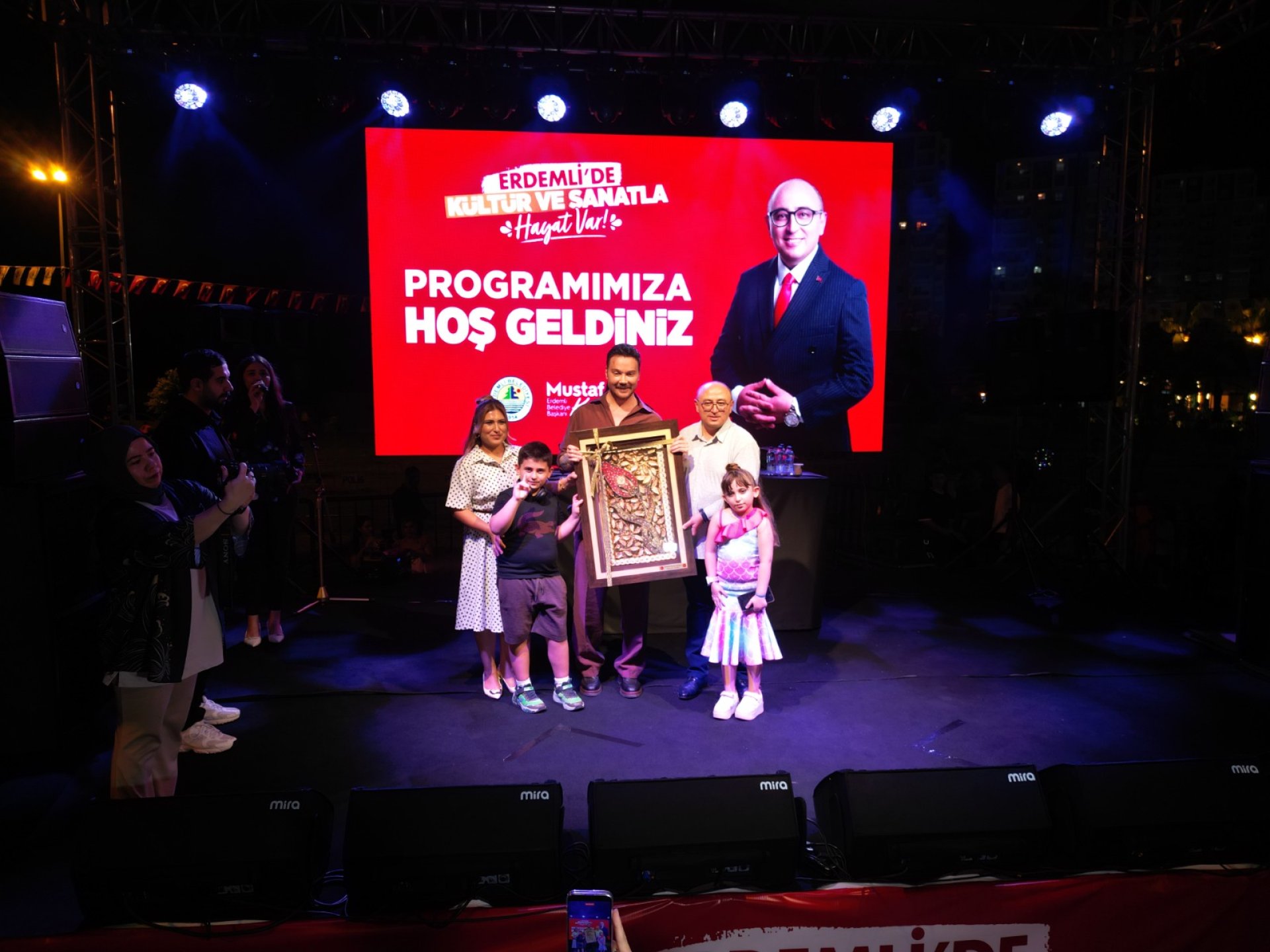 Erdemli’de kültür sanat rüzgarı; Sinan Akçıl’dan unutulmaz konser