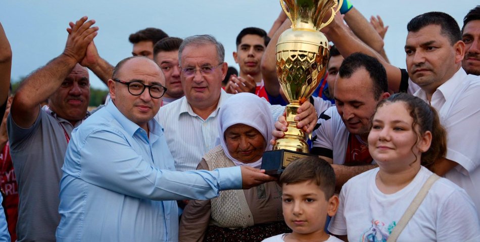 Futbol Turnuvası’nda Tribünler Doldu Taştı