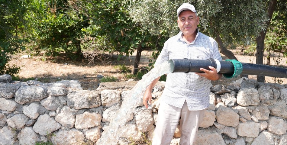 Erdemli Belediyesi’nden Üreticilere 32 Bin Metre Sulama Borusu Desteği